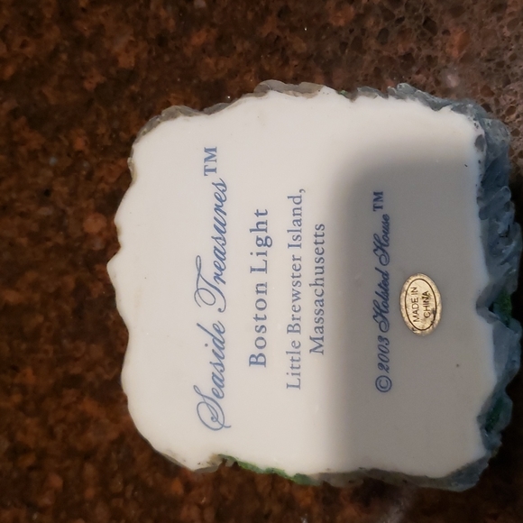 Boston Light treasure box - Picture 5 of 6